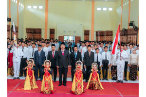 Sebanyak 238 Siswa Ikuti Wisuda Saat Sidang Terbuka Purna Siswa Angkatan IX SMKN 2 Sampang