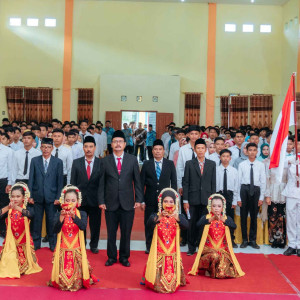 Sebanyak 238 Siswa Ikuti Wisuda Saat Sidang Terbuka Purna Siswa Angkatan IX SMKN 2 Sampang