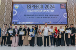PERDANA: SMEKDA Gelar Kompetisi Bahasa Inggris Tingkat Kabupaten Sampang