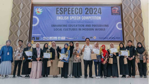 PERDANA: SMEKDA Gelar Kompetisi Bahasa Inggris Tingkat Kabupaten Sampang