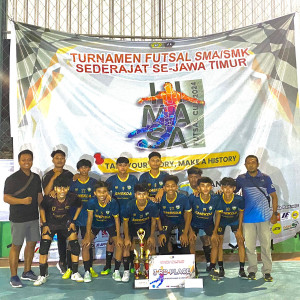 TIM SMK NEGERI 2 SAMPANG JUARA 3 Turnamen Futsal SMA/SMK Sederajat Se-Jawa Timur