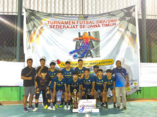TIM SMK NEGERI 2 SAMPANG JUARA 3 Turnamen Futsal SMA/SMK Sederajat Se-Jawa Timur